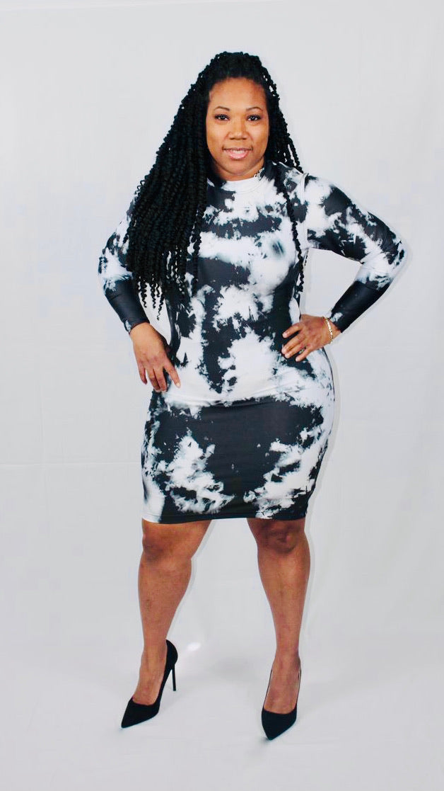 LONG SLEEVE BODYCON DRESS - BLACK & WHITE TYE DYE